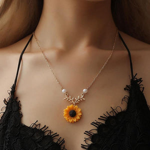 Delicate Sunflower Pendant Necklace